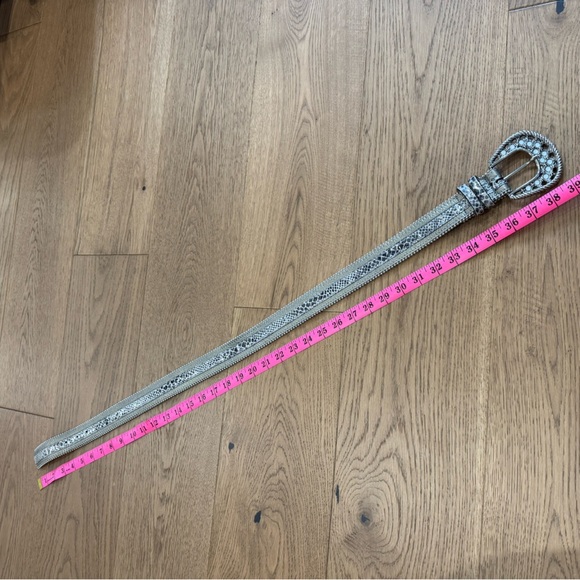 Leatherock Leather & Metallic Snakeskin Belt with Studded Buckle - Size 32 - EUC - Picture 5 of 6